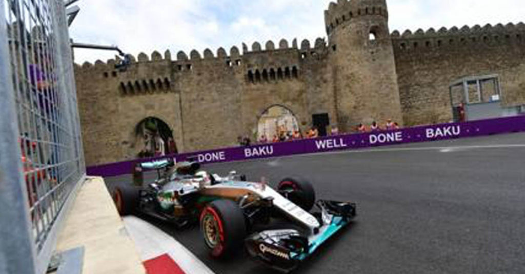 Qualifiche F1, Baku: le Mercedes di Hamilton e Bottas davanti le Ferrari
