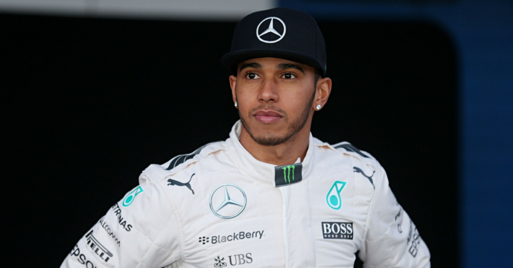 Formula Uno, Hamilton senza freni contro Vettel: “Dimostri di essere un uomo”