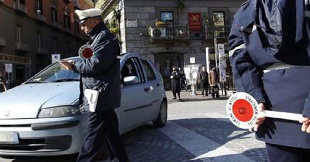 Multe: a Napoli mezzo miliardo di euro in sanzioni che nessuno riscuote
