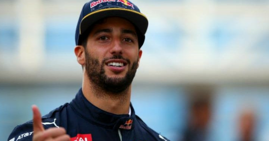 Formula Uno, Ricciardo contro Vettel: “A volte non pensa a quello che fa”