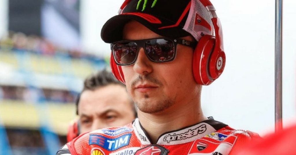 MotoGp, Lorenzo avvisa la Ducati: “In attesa di novità per telaio e aerodinamica”