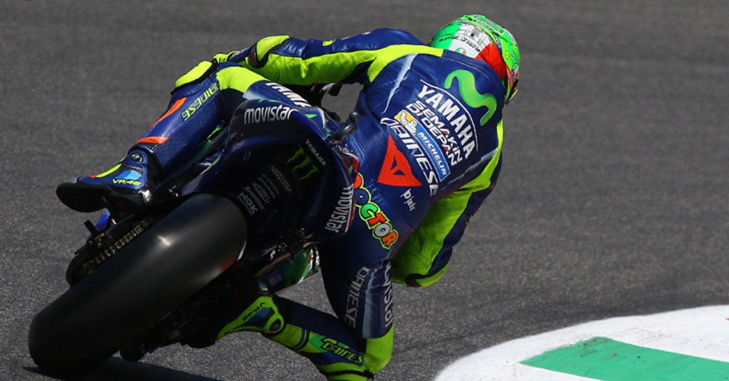 MotoGP, qualifiche Brno: pole position per Marquez, secondo Rossi