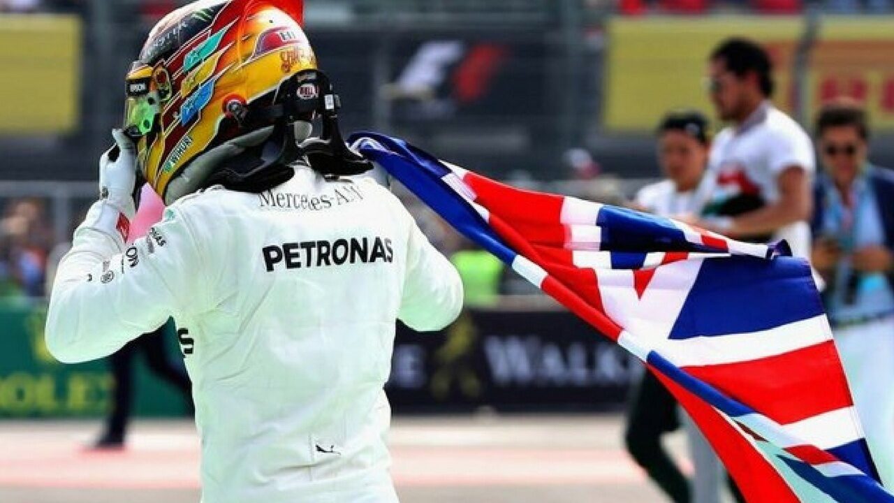 Lewis Hamilton: l’uomo dei record conquista il titolo di campione del mondo
