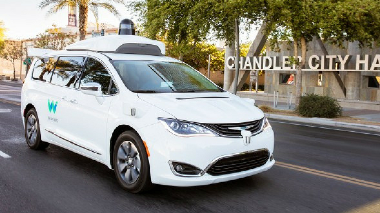 FCA e Google più vicine: in arrivo Chrysler Pacifica per i taxi a guida autonoma