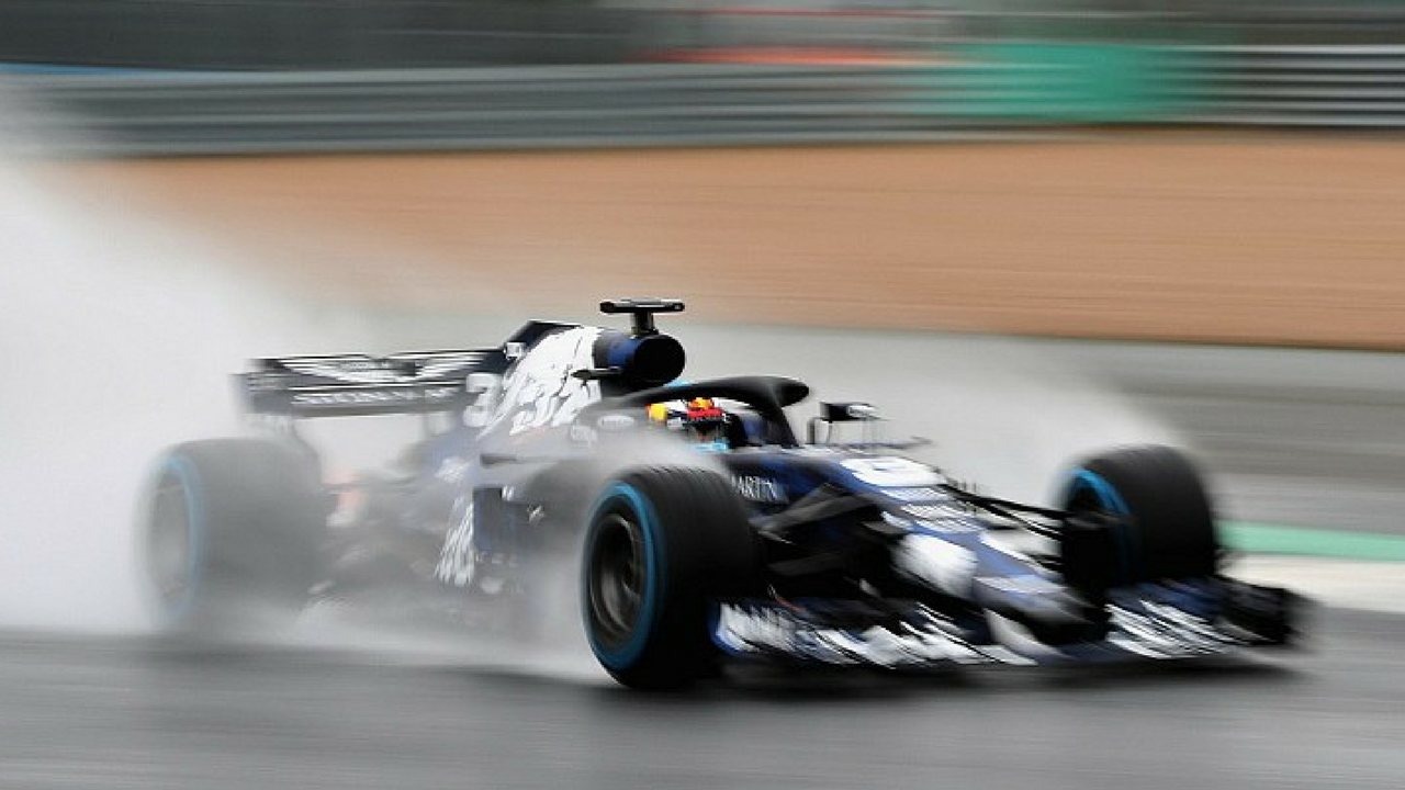 Formula Uno, incidente per Ricciardo nel filming day: danneggiata la monoposto