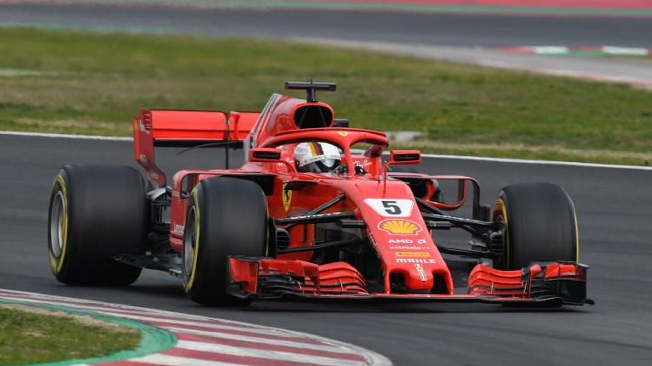 F1, Baku: Sebastian Vettel centra la terza pole consecutiva, partirà davanti le Mercedes