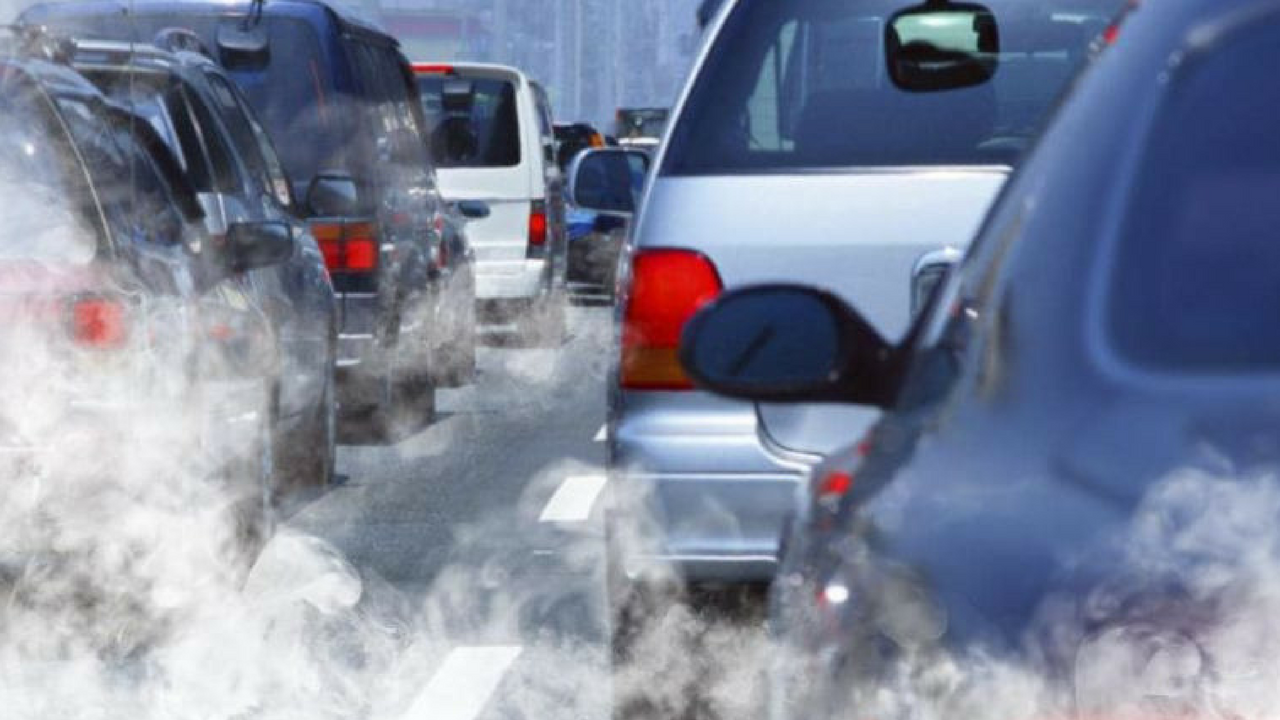 Auto, ricerca shock: la benzina inquina più del diesel