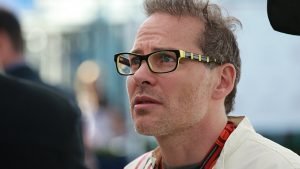 Villeneuve contro la Mercedes: “Vincere così non è il massimo”