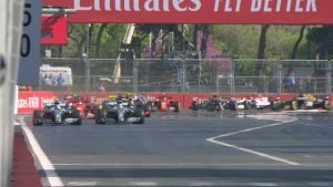 F1, Baku: ancora Mercedes, Bottas ed Hamilton trionfano davanti a Vettel
