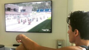 Marquez guarda la gara in TV