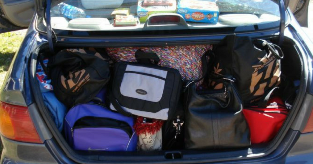 Un viaggio non è sempre indolore: multa salata se i bagagli in auto sono troppi