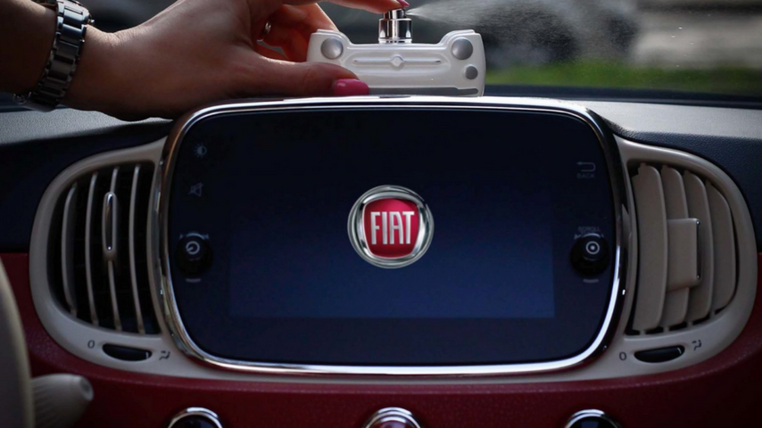 Fiat 500 è la musa del primo profumo del "cinquino" by Perfume Holding
