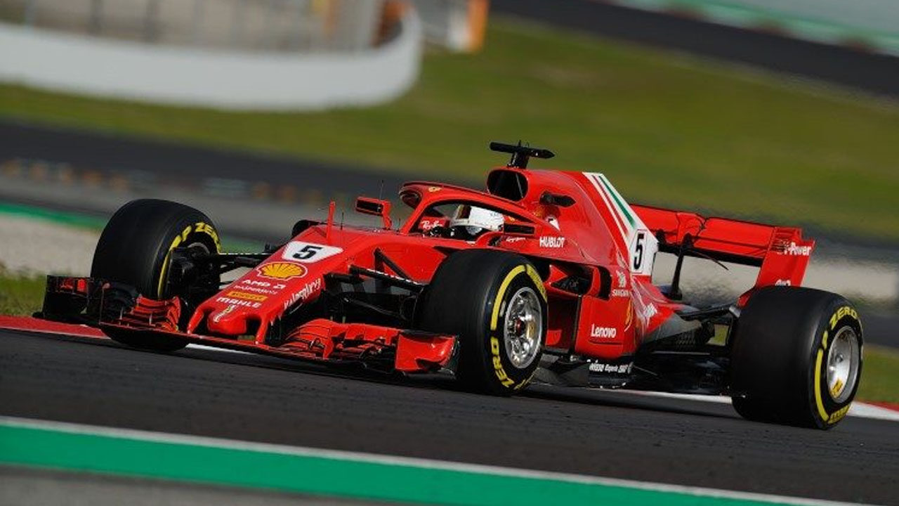 F1, Cina: prima fila tutta Ferrari, pole da urlo per Sebastian Vettel