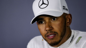 Mercedes, Hamilton non ci sta: “La F1 sta prendendo una strada sbagliata”