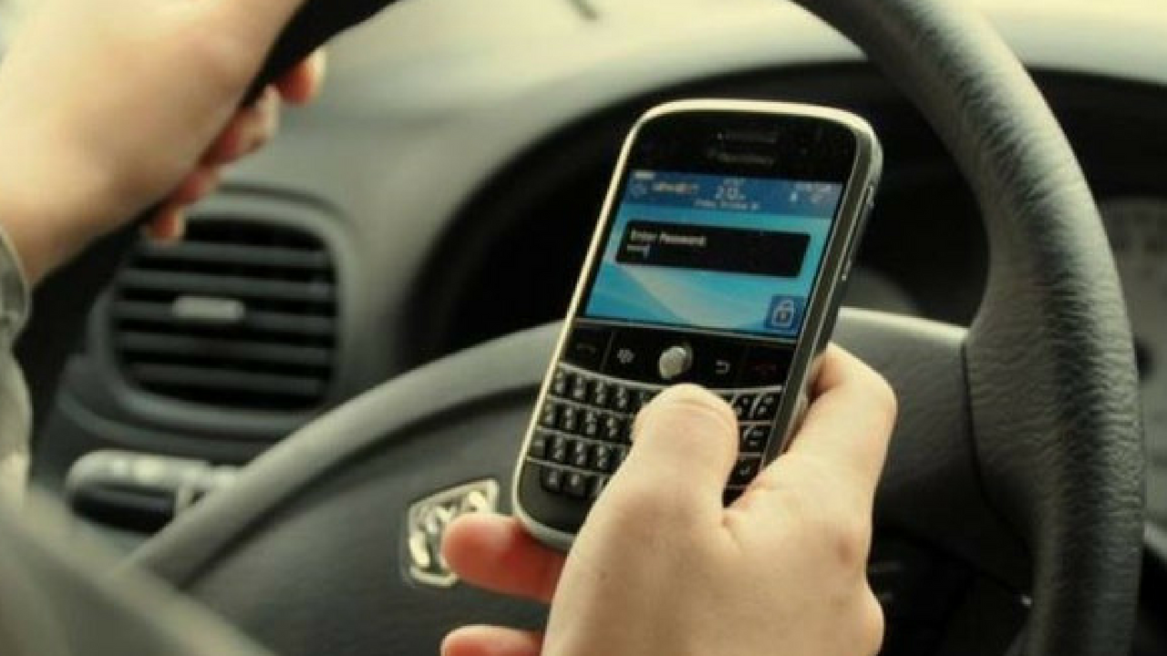 Svolta in Friuli, la polizia controllerà gli smartphone in caso di incidente