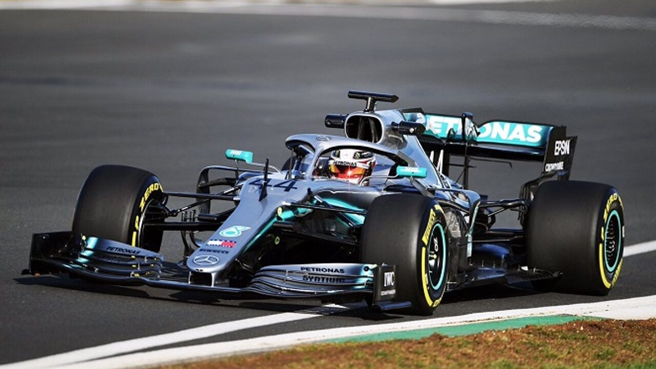 F1, Mercedes svela la sua nuova monoposto, Hamilton: “Nel 2019 voglio ancora di più”