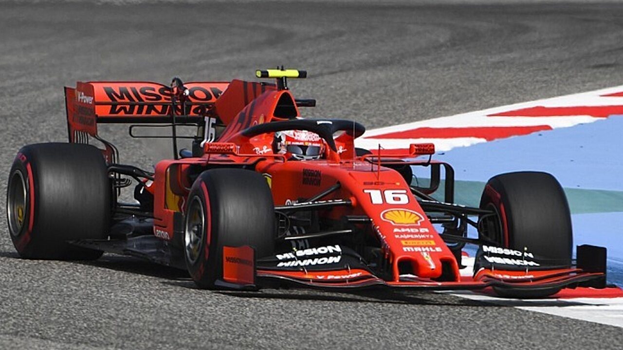 F1, pole position esplosiva di Charles Leclerc: Vettel secondo seguito dalle Mercedes