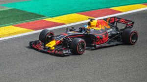 Red Bull ha sforato il budget cap: Ferrari e Mercedes unite